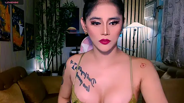 Snapshot of UrSweetKatCakes chatting on September 22, 1:37 am UrSweetKatCakes online show from September 22, 1:37 am