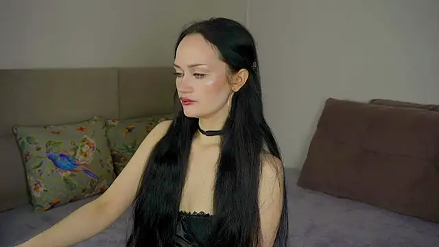 QueenAliss online show from May 10, 9:33 am