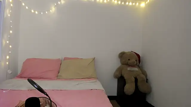 ValienteGirl  online show from May 1, 4:48 am