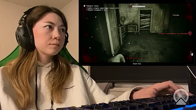 chibi moon  online show from March 15, 8:44 pm