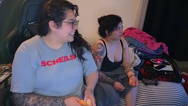 drizzypeach602 online show from May 15, 7:44 am