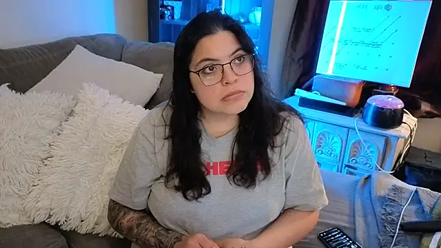 drizzypeach602 online show from May 14, 4:18 am
