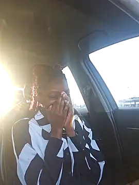 oliviaprettypussy online show from March 31, 12:16 pm