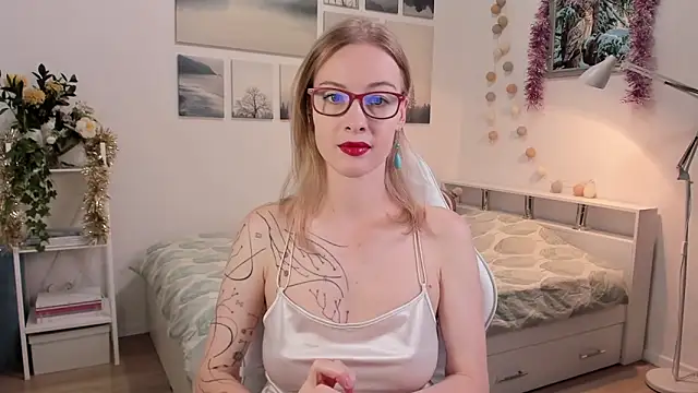 MissRightX online show from November 11, 9:06 am