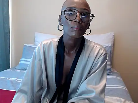 yummycherryxx online show from May 20, 8:00 am