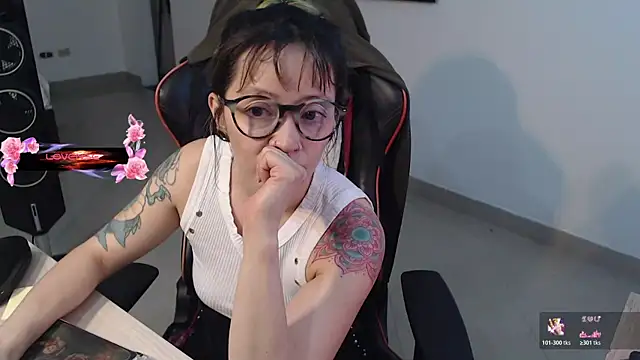pink-2022 online show from June 9, 7:46 pm