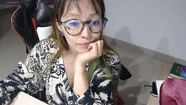 pink-2022 online show from June 18, 3:17 pm