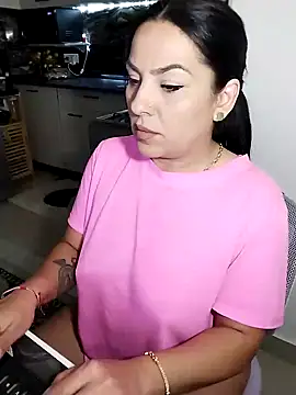 hot-babygirl online show from March 27, 8:20 pm