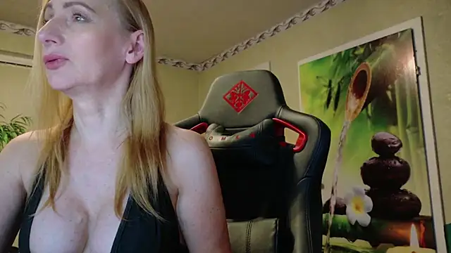 HotLana69 online show from February 7, 5:06 pm