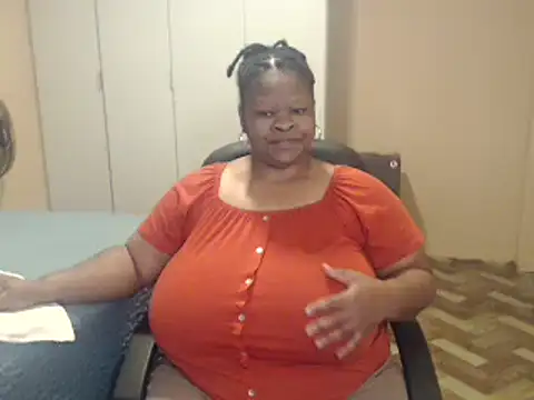 sweetnoziexx online show from May 15, 4:38 am