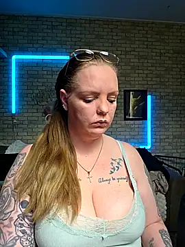 Melissa1994- online show from May 7, 1:48 pm