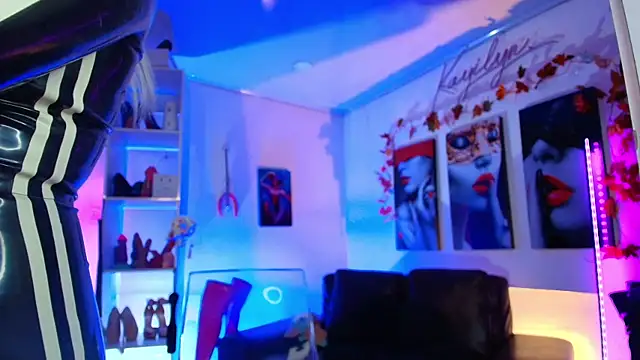 kayilyn online show from March 27, 1:34 pm