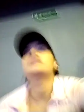 aisha es online show from March 24, 6:57 pm