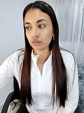 aisha es online show from October 12, 2:36 am