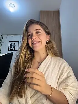 Snapshot of ShelbyHagen chatting on October 30, 10:22 pm ShelbyHagen online show from October 30, 10:22 pm