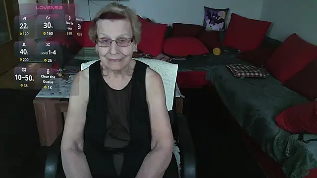 HeisseomaOriginal online show from November 19, 8:47 am