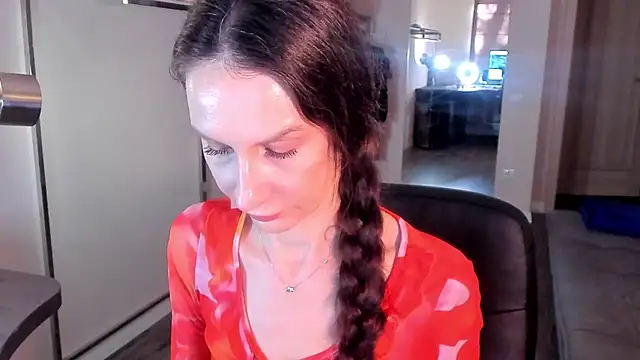 Mila Anders online show from May 25, 5:17 am
