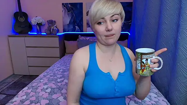 BlondPearl online show from May 26, 3:28 am