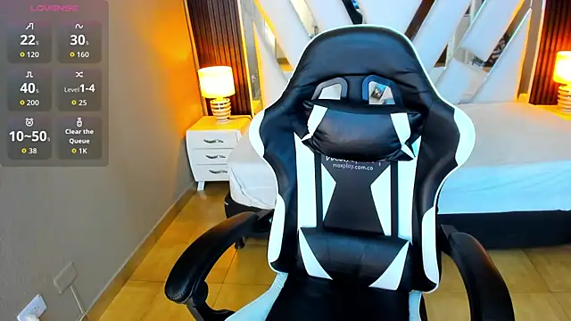 Linda4Petite online show from November 21, 5:59 pm