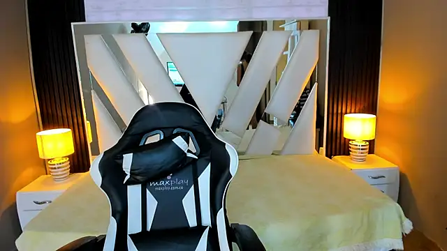 Linda4Petite online show from December 19, 6:11 pm