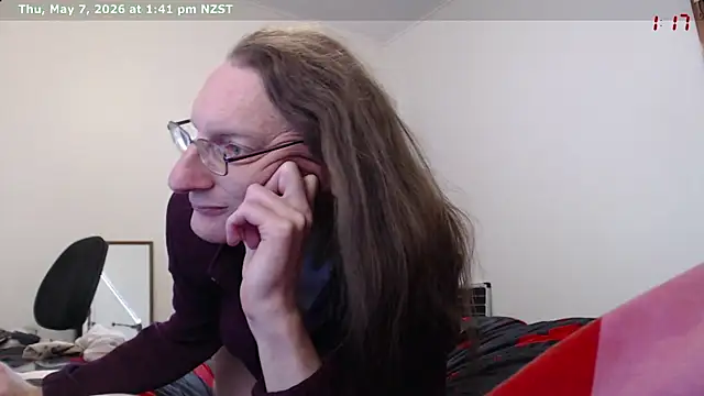 CDAdalyn online show from May 7, 1:43 am