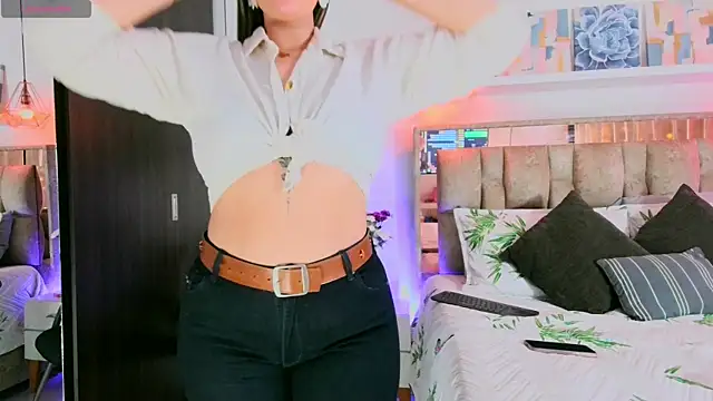 Dulce Morrys online show from May 14, 2:34 pm