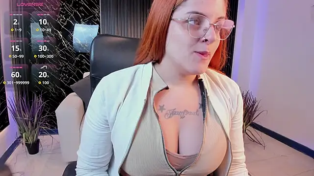 kimbrownn online show from May 21, 11:30 am