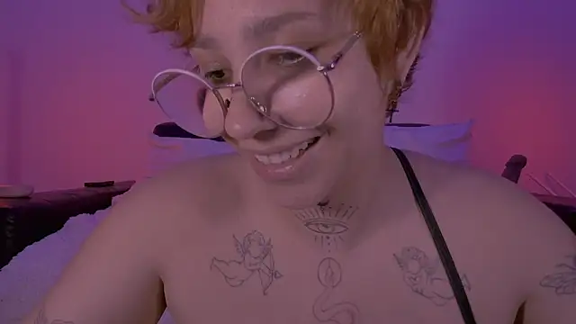 Lilmuh  online show from May 9, 2:35 am
