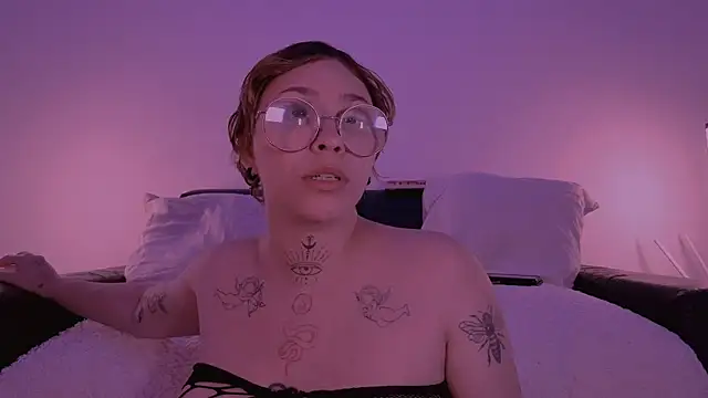 Lilmuh  online show from May 16, 1:52 am