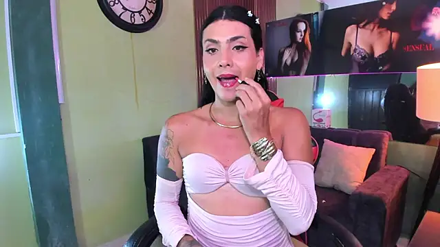 ximena22love online show from May 4, 8:23 pm