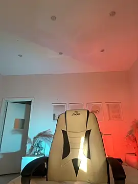 IvyHoney online show from September 14, 9:29 am