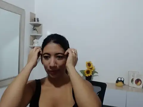 Eva Rodriguez  online show from September 8, 6:29 pm