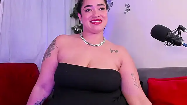 HannaMiillsxh online show from May 25, 1:54 pm