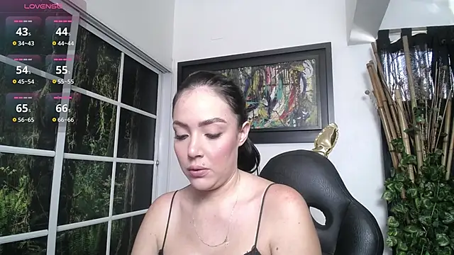 brianna 196 online show from May 11, 7:55 pm