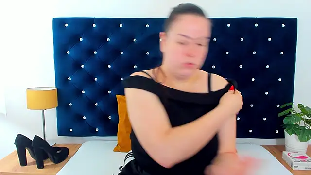 EvaLick online show from November 4, 7:02 am