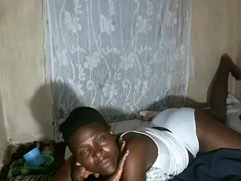 cute-shamza online show from February 18, 6:18 pm