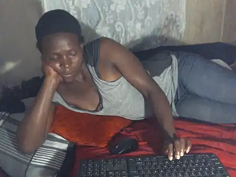 cute-shamza online show from February 21, 6:52 pm