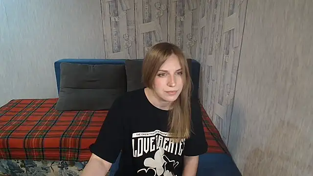 Pilly green  online show from May 5, 6:27 am