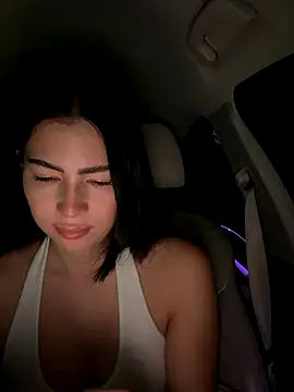 clairewntr online show from January 7, 9:07 pm