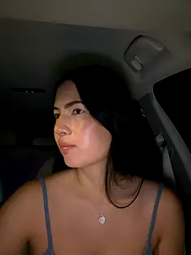 clairewntr online show from October 24, 7:21 pm