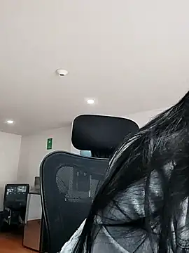 aisha latina online show from November 10, 4:46 pm