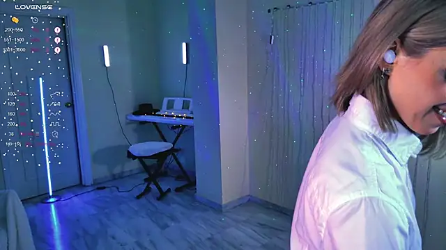 Arielle  03 online show from March 12, 1:41 am