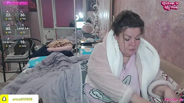 femme fatale1 online show from October 27, 5:52 pm