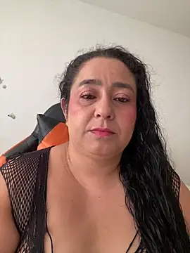 agathaxxx-69 online show from August 3, 8:03 pm