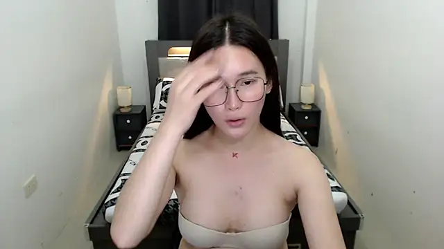 AmazingLuchie online show from October 6, 6:52 am