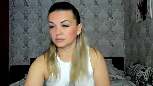 NicoletMoore online show from March 30, 7:02 pm