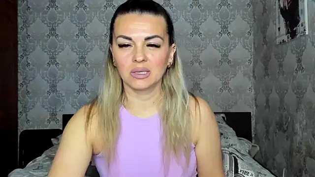 NicoletMoore online show from March 20, 8:47 pm