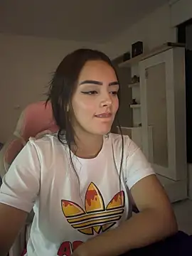 anniehart online show from May 6, 2:26 am