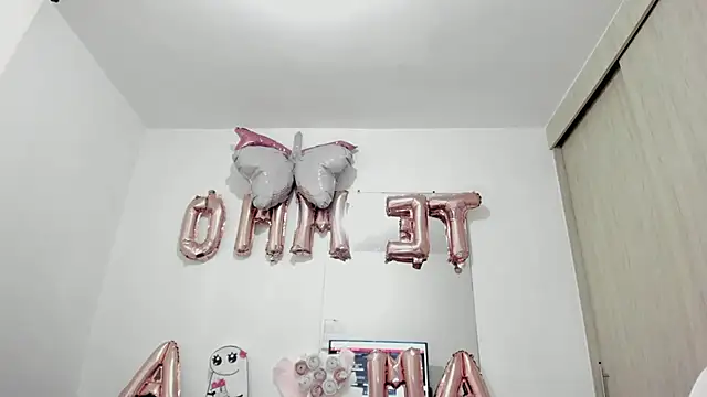 esmeraldamfc online show from October 7, 10:14 pm