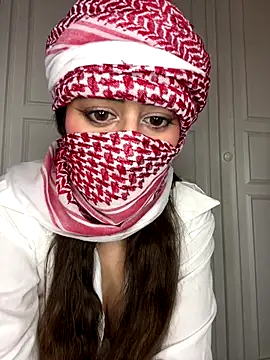 Snapshot of arabiaAna chatting on September 25, 12:32 am arabiaAna online show from September 25, 12:32 am